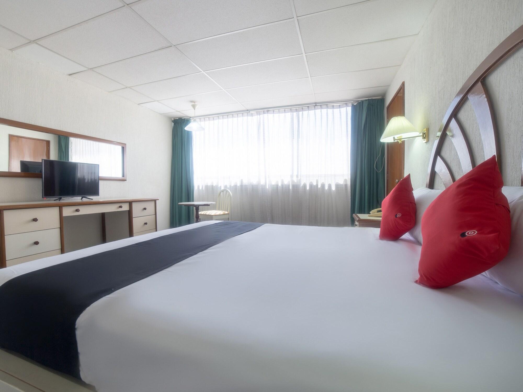 Capital O Hotel Casa Real Celaya Celaya  Kültér fotó