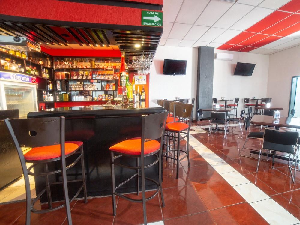 Capital O Hotel Casa Real Celaya Celaya  Kültér fotó