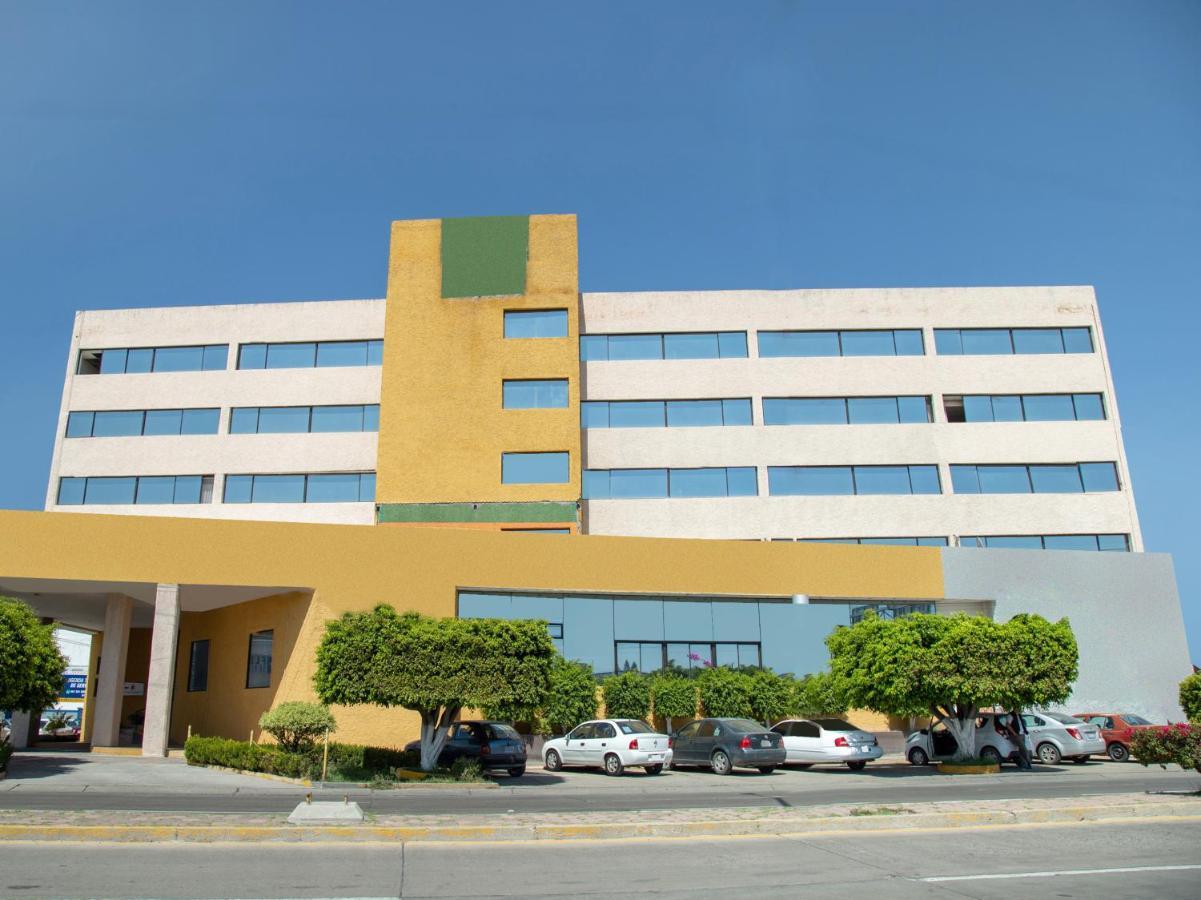 Capital O Hotel Casa Real Celaya Celaya  Kültér fotó